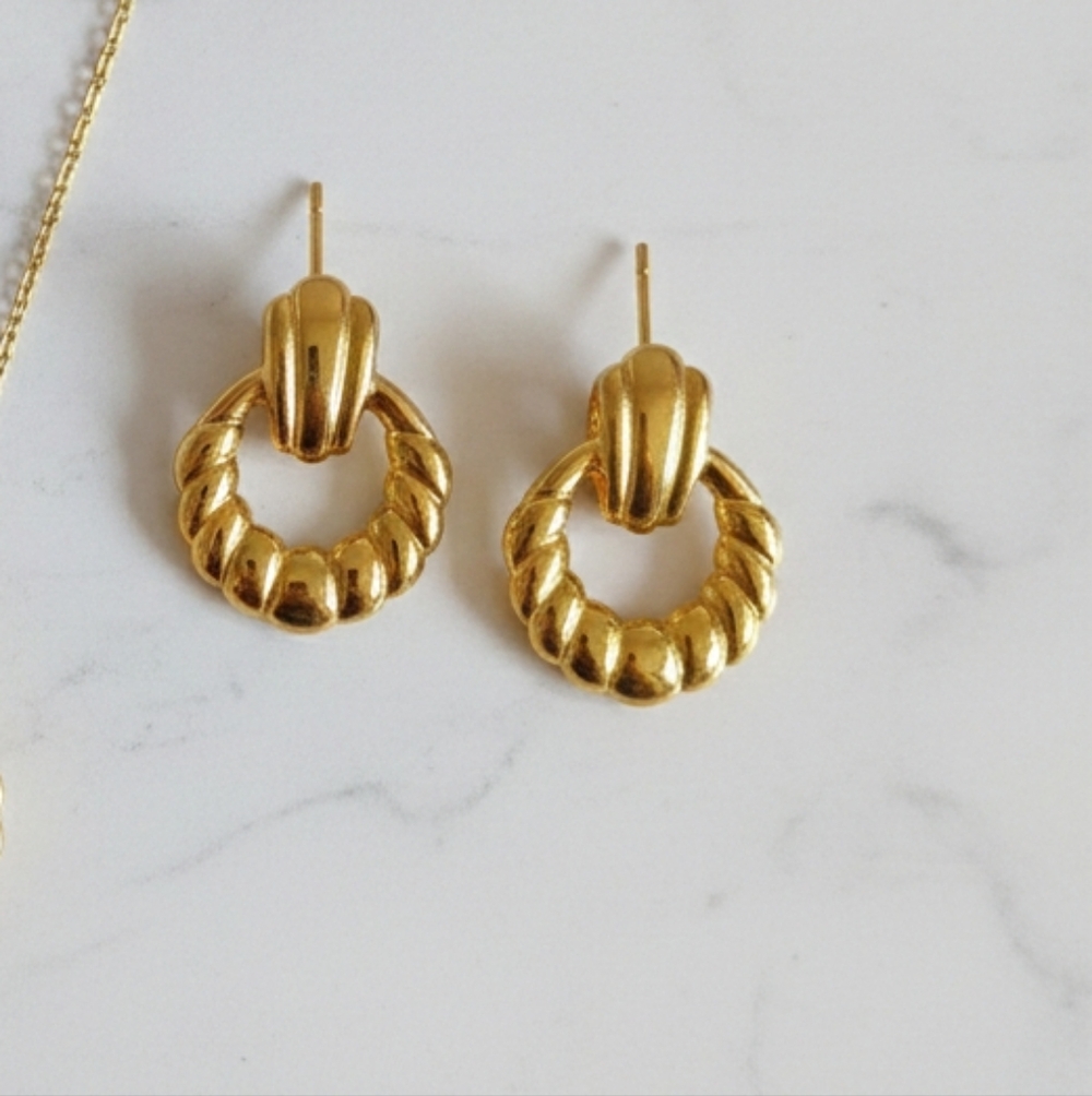Elegant Gold Earrings